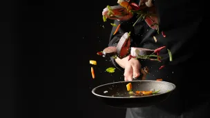 Ruokaa paistinpannulla